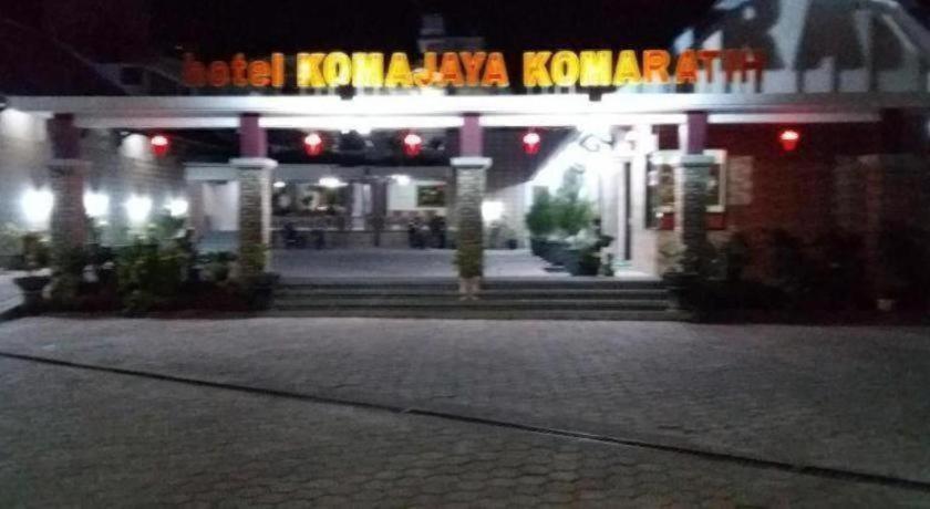 טאוונגמאנגו Komajaya Komaratih Hotel מראה חיצוני תמונה